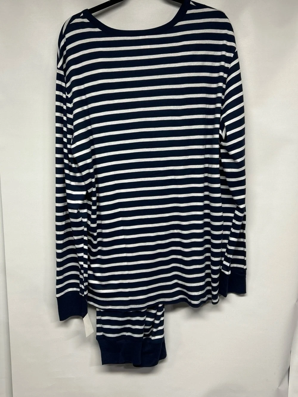 Unknown matching white long
